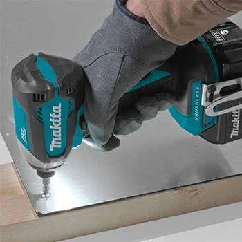 Makita LXT set - akumulatorska udarna bušilica-odvijač DHP484Z + akumulatorski udarni odvijač DTD153Z + punjač + 2 baterije + kofer DLX2180X-7 Makita LXT set - akumulatorska udarna bušilica-odvijač DHP484Z + akumulatorski udarni odvijač DTD153Z + punjač + 2 baterije + kofer DLX2180X-7