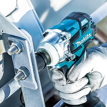 Makita LXT set - akumulatorska udarna bušilica-odvijač DHP481Z + akumulatorski udarni odvijač DTW285Z + punjač + 2 baterije + kofer DLX2185T-7