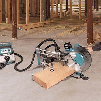 Makita akumulatorska testera za koso sečenje 40V XGT LS004GZ01 Makita akumulatorska testera za koso sečenje 40V XGT LS004GZ01