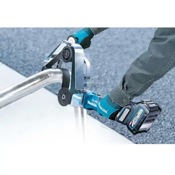 Makita akumulatorska tračna brusilica za cevi 40V XGT 40x760mm BS002GZ Makita akumulatorska tračna brusilica za cevi 40V XGT 40x760mm BS002GZ