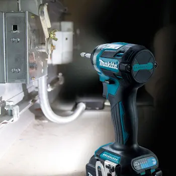 Makita aku udarni odvijač 18V LXT DTD173ZJX2-7
