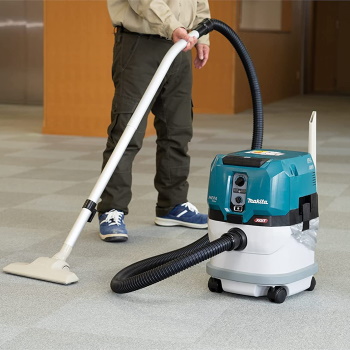 Makita akumulatorski usisivač 40V max XGT VC004GLZ01 Makita akumulatorski usisivač 40V max XGT VC004GLZ01