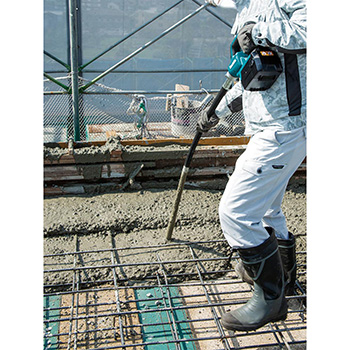 Makita akumulatorski vibrator za beton XGT 40V max VR003GZ Makita akumulatorski vibrator za beton XGT 40V max VR003GZ