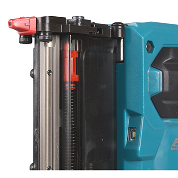 Makita akumulatorski zakivač klinastih eksera XGT 40V max PT001GZ Makita akumulatorski zakivač klinastih eksera XGT 40V max PT001GZ