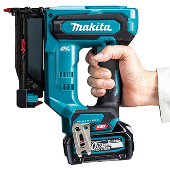 Makita akumulatorski zakivač klinastih eksera XGT 40V max PT001GZ-5