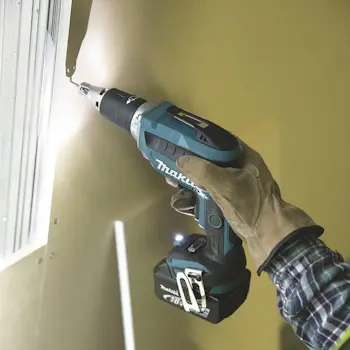 Makita aku zavrtač za suvu gradnju 18V DFS452AJX2 Makita aku zavrtač za suvu gradnju 18V DFS452AJX2