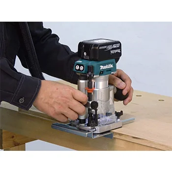 Makita akumulatorska glodalica DRT50RTJX2 Makita akumulatorska glodalica DRT50RTJX2