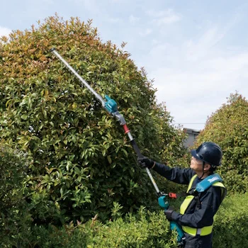 Makita akumulatorske makaze za živu ogradu UN001GZ-2