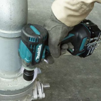 Makita akumulatorski udarni odvijač DTW301Z Makita akumulatorski udarni odvijač DTW301Z