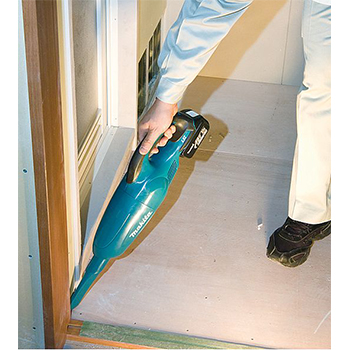Makita akumulatorski usisivač DCL180Z Makita akumulatorski usisivač DCL180Z