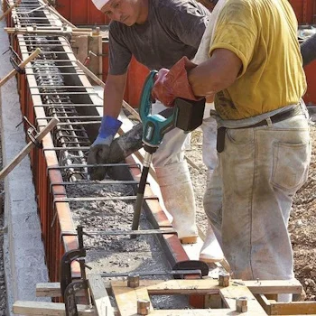 Makita akumulatorski vibrator za beton DVR450Z-3