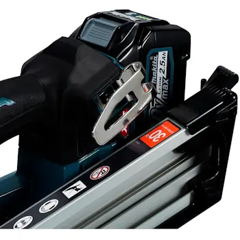 Makita akumulatorski zabijač eksera 40V max XGT BN001GZ Makita akumulatorski zabijač eksera 40V max XGT BN001GZ