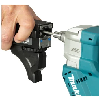 Makita akumulatorski zavrtač sa magacinom 18V bez baterije i punjača DFR551Z Makita akumulatorski zavrtač sa magacinom 18V bez baterije i punjača DFR551Z