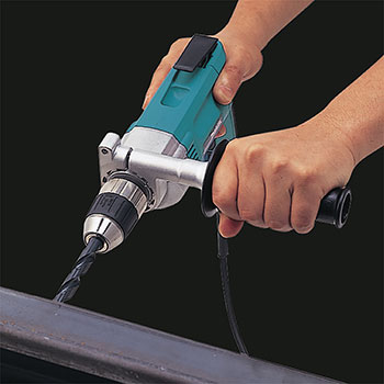 Makita bušilica - odvijač DP4003 Makita bušilica - odvijač DP4003