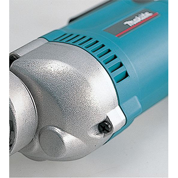 Makita bušilica - odvijač DP4001 Makita bušilica - odvijač DP4001