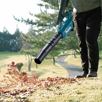 Makita akumulatorski duvač lišća XGT 40V max UB001GM101 + POKLON Makita baterija XGT Li-ion 40V/4.0Ah BL4040F 1910N6-8-6