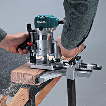 Makita jednoručna glodalica RT0700CX2J-3