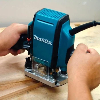 Makita glodalica 900W M3601B-2