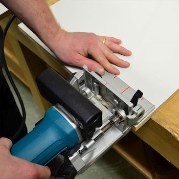 Makita glodalica za žljebove 700W PJ7000J Makita glodalica za žljebove 700W PJ7000J