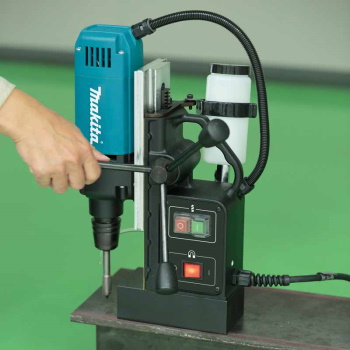 Makita magnetna bušilica HB350-4