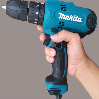 Makita udarna bušilica 320 W 10 mm HP0300 Makita udarna bušilica 320 W 10 mm HP0300