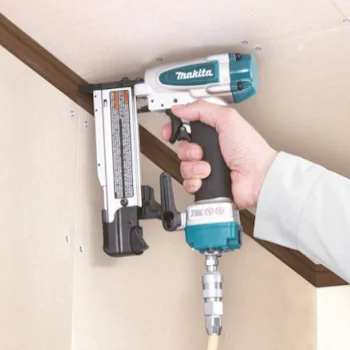 Makita pneumatski zabijač eksera AF353-6