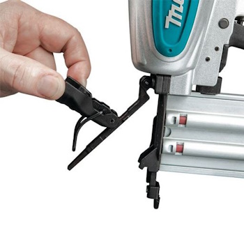 Makita pneumatski zabijač eksera AF506 Makita pneumatski zabijač eksera AF506