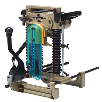 Makita lančani probijač 7104L Makita lančani probijač 7104L