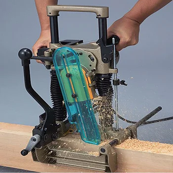 Makita lančani probijač 7104L Makita lančani probijač 7104L