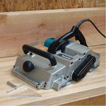 Makita rende za grede 2200W KP312S Makita rende za grede 2200W KP312S