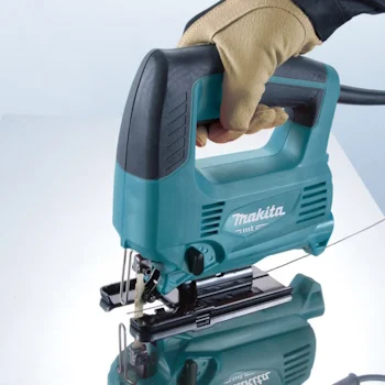 Makita ubodna testera 450W M4301B-2