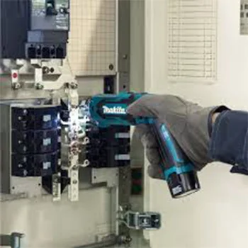 Makita akumulatorski udarni odvijač TD022DSE Makita akumulatorski udarni odvijač TD022DSE