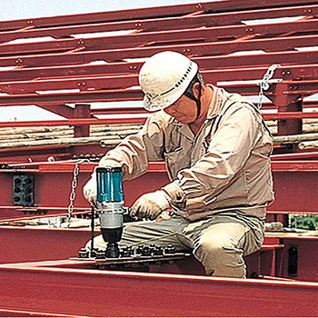 Makita udarni odvijač 6906 Makita udarni odvijač 6906