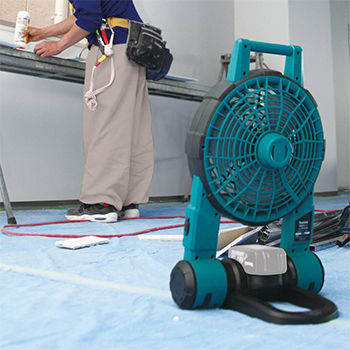 Makita akumulatorski ventilator DCF201Z-1