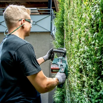 Metabo akumulatorske makaze za živu ogradu HS 18 LTX BL 55 Solo 601722850-5 Metabo akumulatorske makaze za živu ogradu HS 18 LTX BL 55 Solo 601722850-5