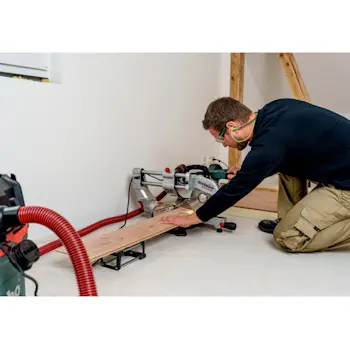 Metabo kružna testera za sečenje sa funkcijom povlačenja KGSV 216 MC 615216000-4 Metabo kružna testera za sečenje sa funkcijom povlačenja KGSV 216 MC 615216000-4