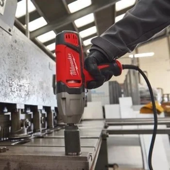 Milwaukee udarni pištolj IPWE 520R, 725W, 520 Nm, 3/4 Milwaukee udarni pištolj IPWE 520R, 725W, 520 Nm, 3/4