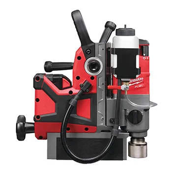 Milwaukee magnetna aku bušilica 18V 5Ah sa permanentnim magnetom M18FMDP-502C Milwaukee magnetna aku bušilica 18V 5Ah sa permanentnim magnetom M18FMDP-502C