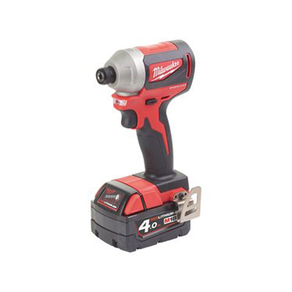 Milwaukee akumulatorski udarni odvijač 18V 1/4” 4Ah M18 CBLID-402C Milwaukee akumulatorski udarni odvijač 18V 1/4” 4Ah M18 CBLID-402C