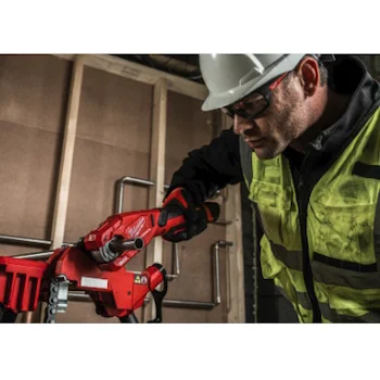 Milwaukee aku rezač cevi za inox 12V 2Ah M12 PCSS-202C 4933479242 Milwaukee aku rezač cevi za inox 12V 2Ah M12 PCSS-202C 4933479242