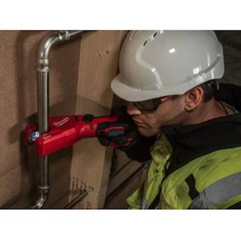 Milwaukee aku rezač cevi za inox 12V 2Ah M12 PCSS-202C 4933479242 Milwaukee aku rezač cevi za inox 12V 2Ah M12 PCSS-202C 4933479242