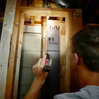 Milwaukee aku ručna baterijska lampa L4FMLED-301 4933479770-1