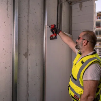 Milwaukee aku udarni odvijač 1/4” 18V 4Ah M18 BLIDRC-402C 4933492840-3