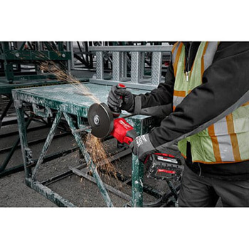 Milwaukee akumulatorska brusilica 150mm 18V M18 FHSAG150XPDB-0X Milwaukee akumulatorska brusilica 150mm 18V M18 FHSAG150XPDB-0X