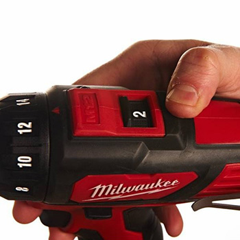 Milwaukee akumulatorska bušilica odvijač 12V 2Ah M12 BDD-202C Milwaukee akumulatorska bušilica odvijač 12V 2Ah M12 BDD-202C