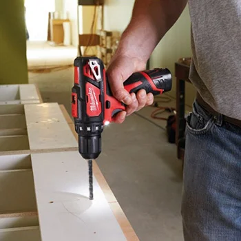 Milwaukee akumulatorska bušilica odvijač 12V 2Ah M12 BDD-202C 4933441915 Milwaukee akumulatorska bušilica odvijač 12V 2Ah M12 BDD-202C 4933441915