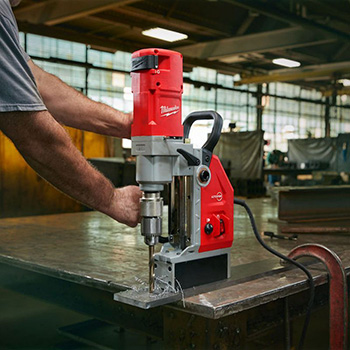 Milwaukee elektromagnetna bušilica 41mm MDE 41 Milwaukee elektromagnetna bušilica 41mm MDE 41