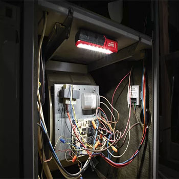 Milwaukee usb punjiva džepna lampa 4933459442 Milwaukee usb punjiva džepna lampa 4933459442