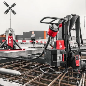 Milwaukee vibrator za beton 6.0Ah MXF CVBPKIT-602 4933479593 Milwaukee vibrator za beton 6.0Ah MXF CVBPKIT-602 4933479593