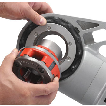 Ridgid električna nareznica cevi 690 l + POKLON 5l ulja 44933 Ridgid električna nareznica cevi 690 l + POKLON 5l ulja 44933